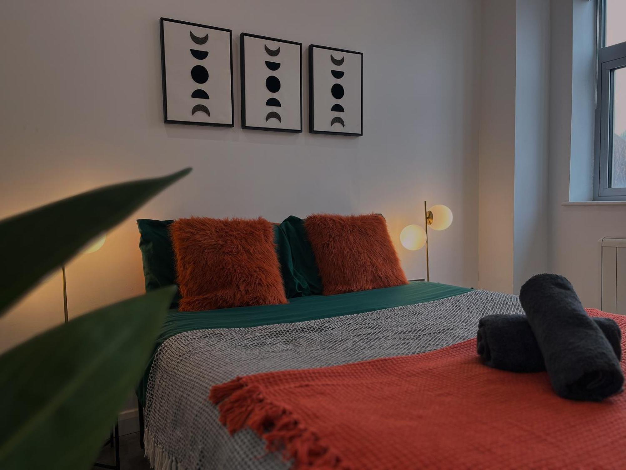 Cozy City Centre Double Suite - Free Gym! Apartment